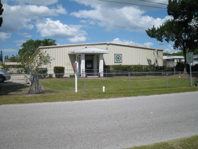 910 19th Ave W, Bradenton, FL for sale - Primary Photo - Image 1 of 1