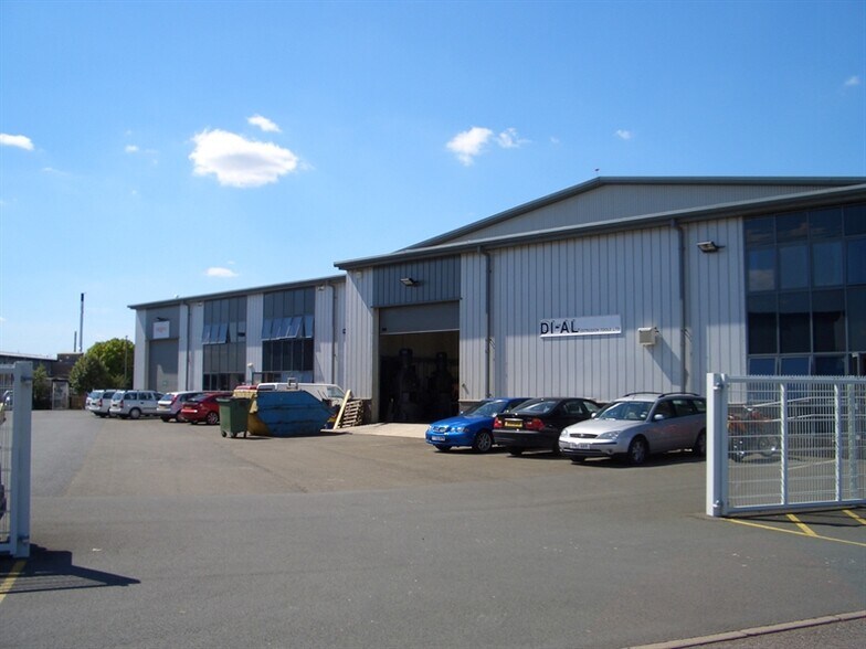 Cheltenham Rd E, Gloucester for lease - Building Photo - Image 3 of 8