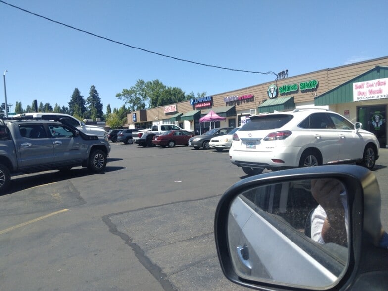 1011 SE Walnut St, Hillsboro, OR for lease - Building Photo - Image 2 of 8