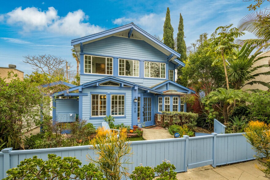 700 Angelus Pl, Venice, CA for sale - Primary Photo - Image 1 of 1
