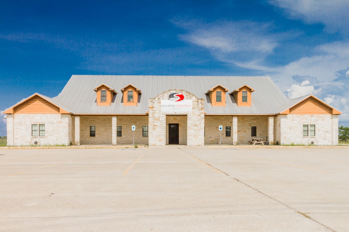 9027 Blewett Rd, Beaumont, TX for sale Primary Photo- Image 1 of 1