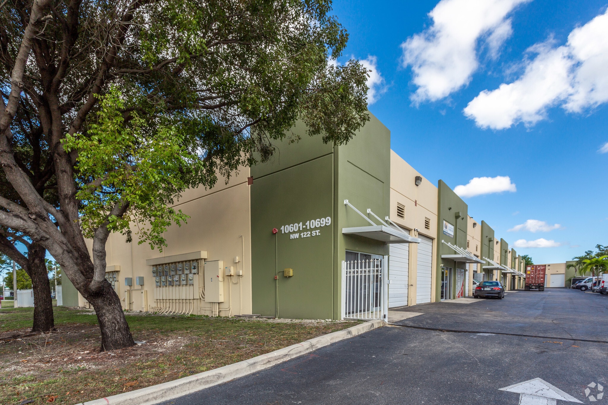 10601-10677 NW 122nd St, Medley, FL for lease Primary Photo- Image 1 of 46