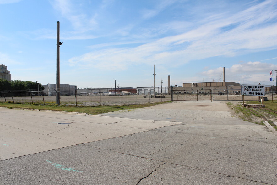 State and 9th St, Green Bay, WI for lease - Building Photo - Image 3 of 4