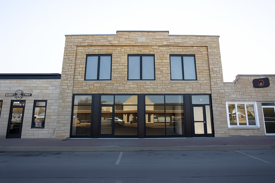 11109-11111 Johnson Dr, Shawnee, KS for lease - Building Photo - Image 2 of 10