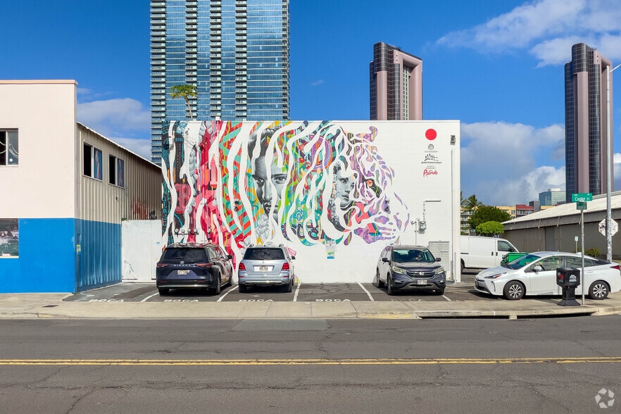 721-733 Auahi St, Honolulu, HI for lease - Building Photo - Image 3 of 4
