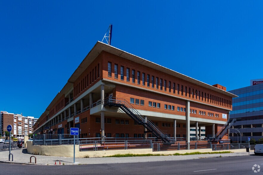 Avenida de Manoteras, 22, Madrid, Madrid for lease - Primary Photo - Image 2 of 4