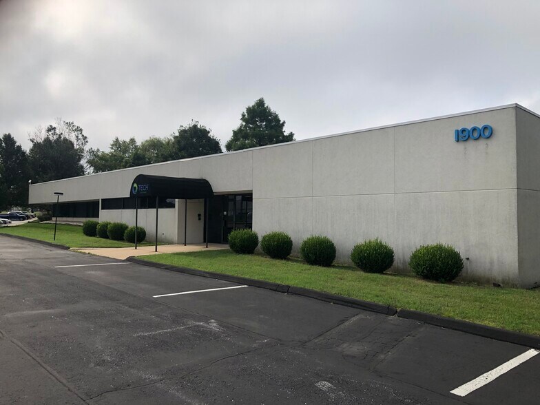 1900 Chestnut, Springfield, MO for sale - Building Photo - Image 1 of 1