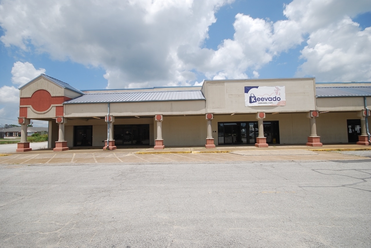 Carriage House Dr, Jackson, TN for lease Building Photo- Image 1 of 17