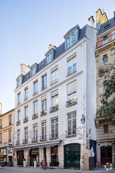 18 Rue Du Temple, Paris for lease - Building Photo - Image 2 of 3
