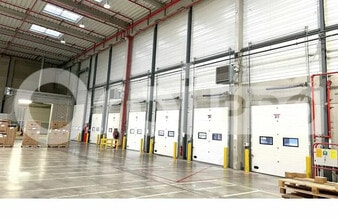 Industrial in Le Coudray-Montceaux for lease Interior Photo- Image 2 of 6