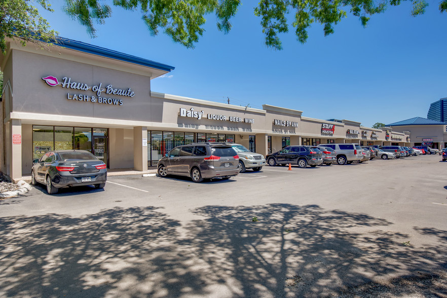 10820-10890 Westheimer Rd, Houston, TX for lease - Building Photo - Image 2 of 8