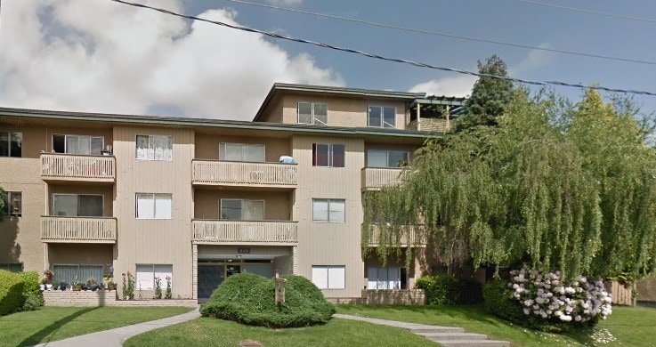 517 Tenth St, New Westminster, BC for sale Primary Photo- Image 1 of 2