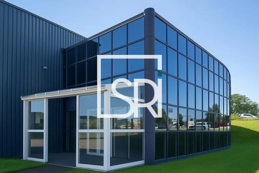 Industrial in Clermont-Ferrand for lease - Building Photo - Image 1 of 12