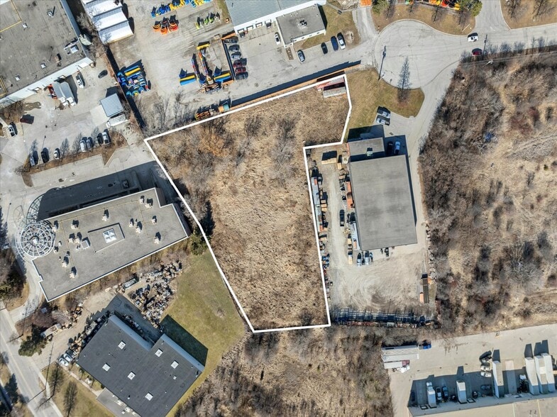 10 Chisholm Ct, Ajax, ON for sale - Building Photo - Image 2 of 19