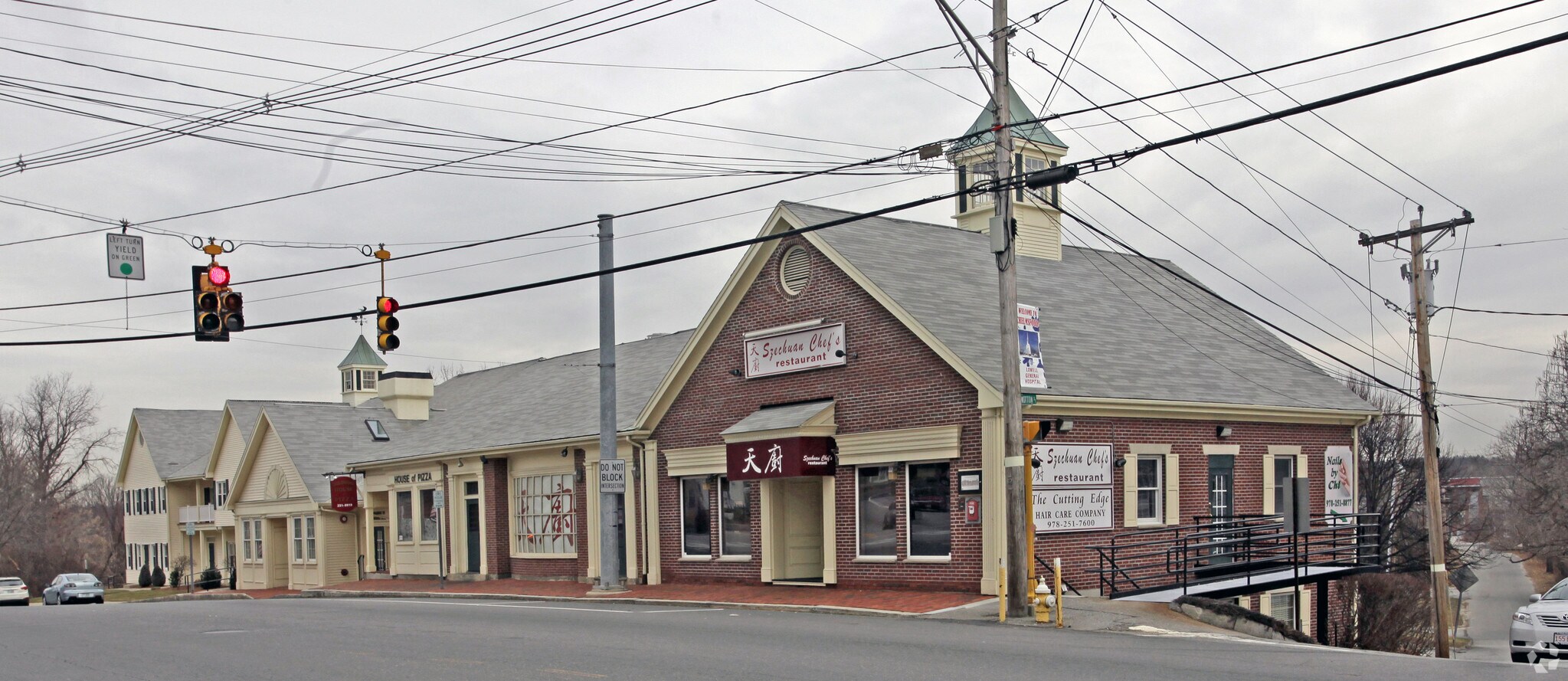 218 Vinal Sq, Chelmsford, MA 01863 The Parlee Bldg