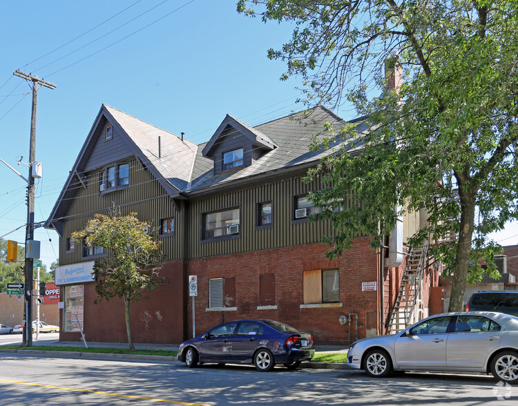 750-754 Main St E, Hamilton, ON for sale - Building Photo - Image 2 of 4