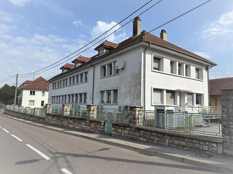 Office in Besançon for sale - Building Photo - Image 2 of 18