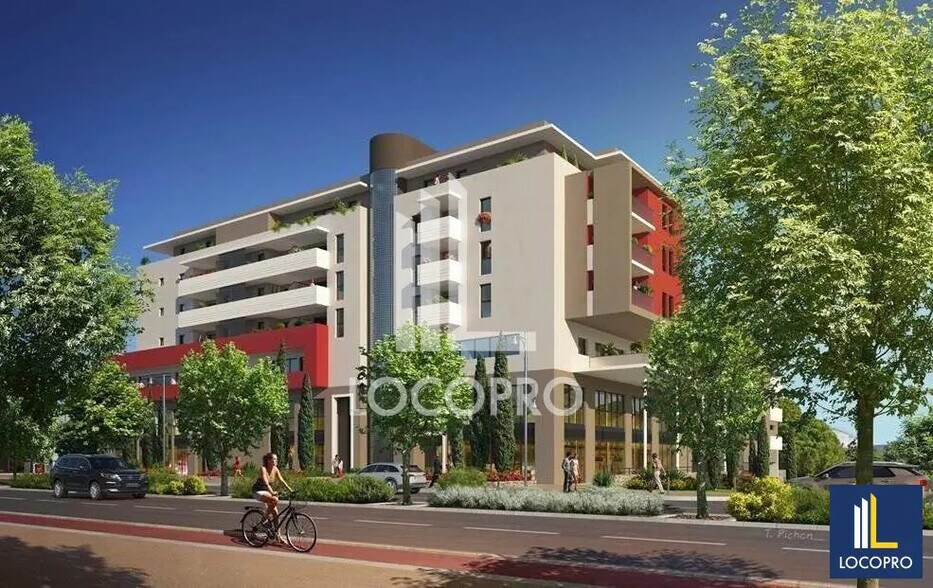 Retail in Nice for lease - Building Photo - Image 1 of 2