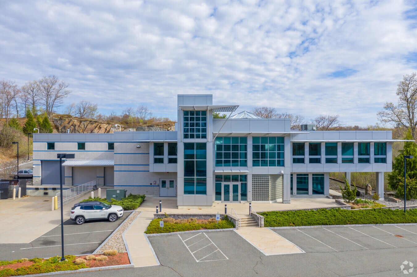 222 Jubilee Dr, Peabody, MA 01960