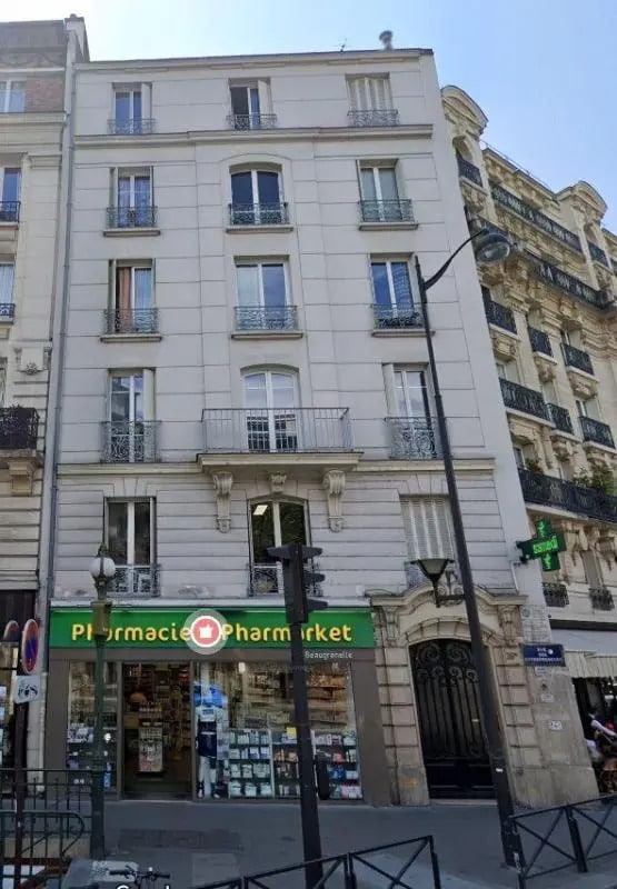 Office in Paris for sale Building Photo- Image 1 of 2