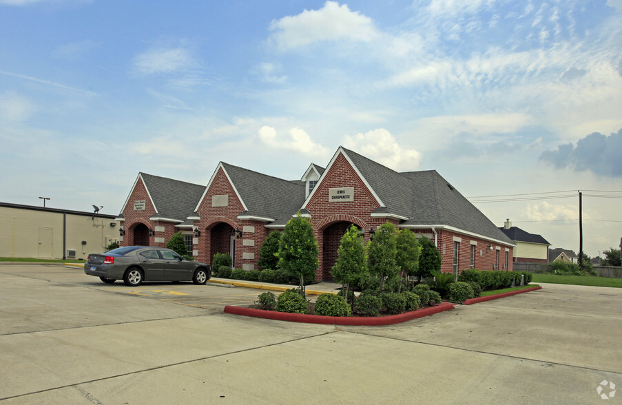 10910 Spencer Hwy, La Porte, TX for lease - Primary Photo - Image 3 of 15