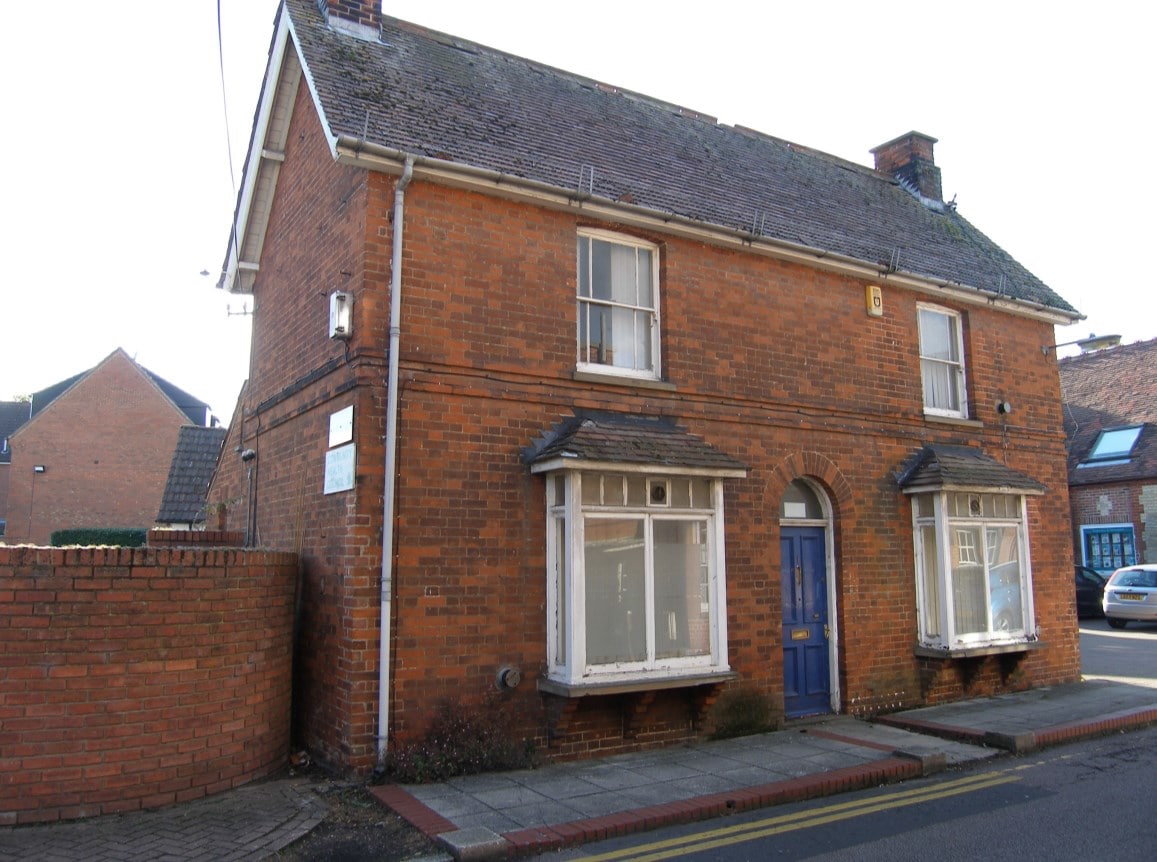 1 Ferrars Rd, Huntingdon for sale Primary Photo- Image 1 of 1