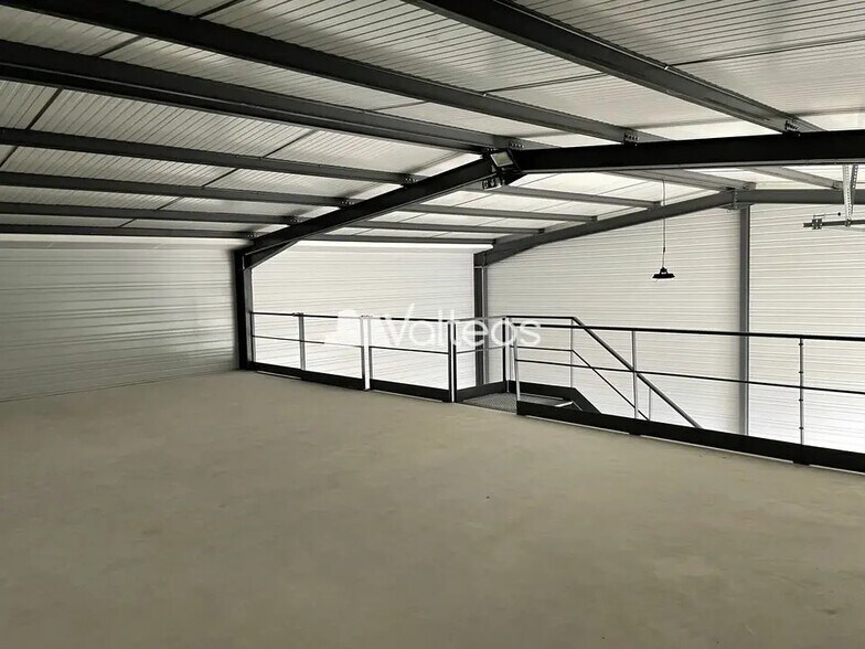 14 Rue De La Plaine, Verfeil for lease - Interior Photo - Image 3 of 9