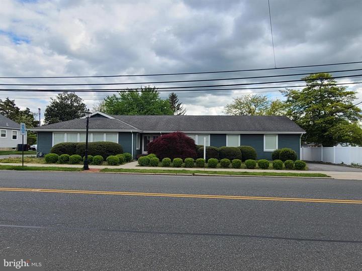 50 East Ave, Woodstown, NJ 08098