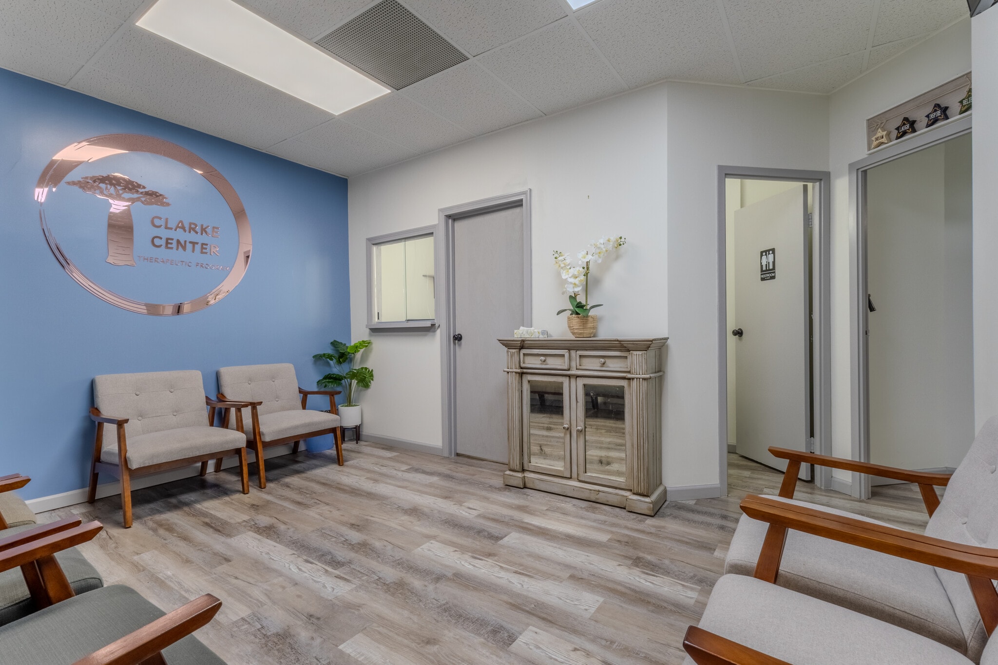 1389 W Main St, Waterbury, CT for lease Interior Photo- Image 1 of 18