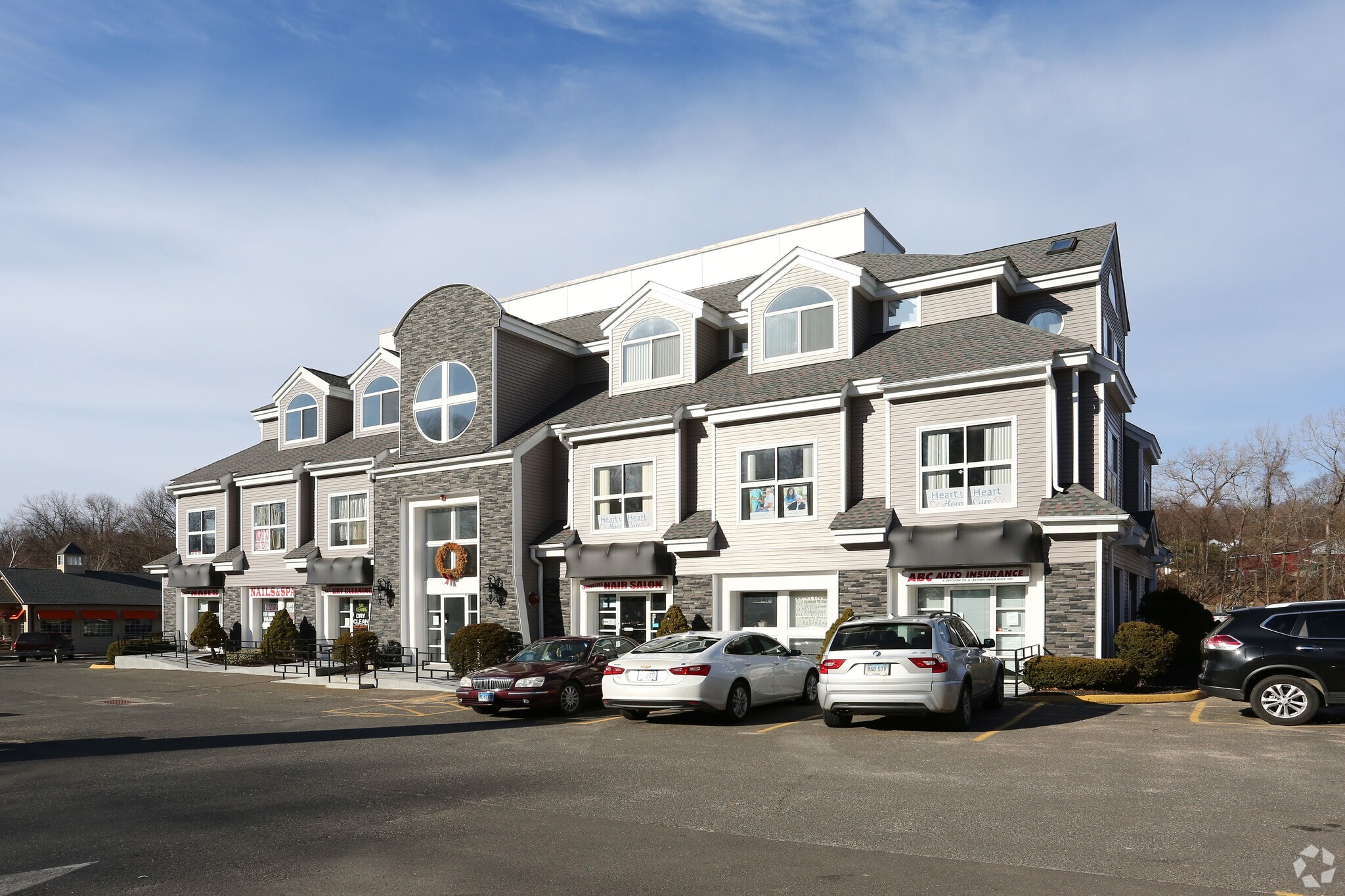 378 Chase Ave, Waterbury, CT for sale Primary Photo- Image 1 of 1