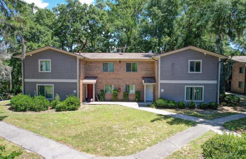 27 Johnny Morrall Cir, Beaufort, SC 29902 Mossy Oaks Apartments