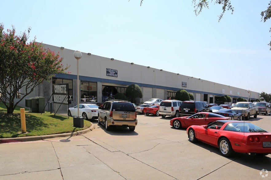 2158 W Northwest Hwy, Dallas, TX for sale - Building Photo - Image 1 of 1