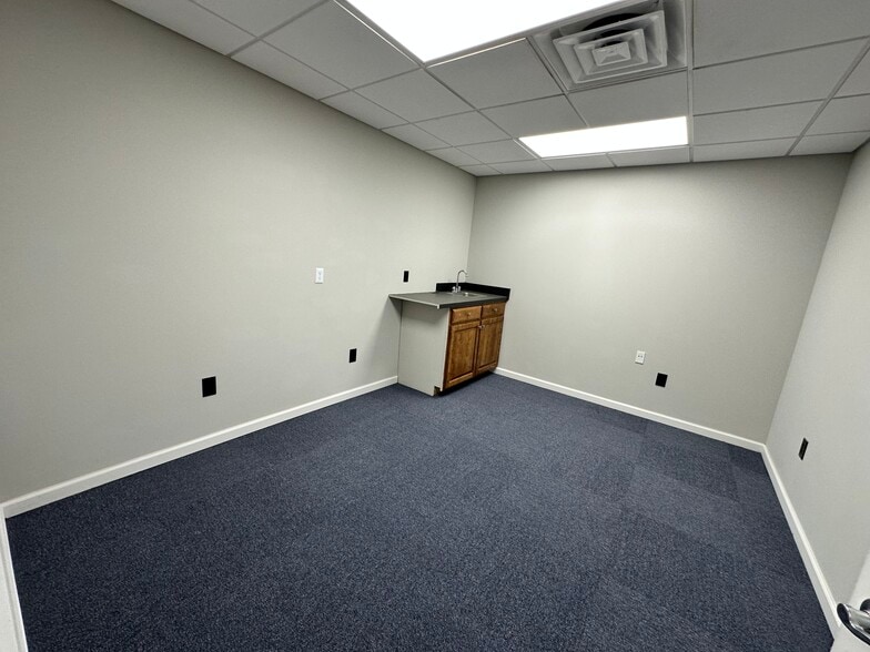 220 N Main St, Lexington, NC for lease - Building Photo - Image 3 of 16