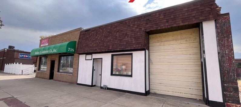720 SW Adams St, Peoria, IL for lease Primary Photo- Image 1 of 2