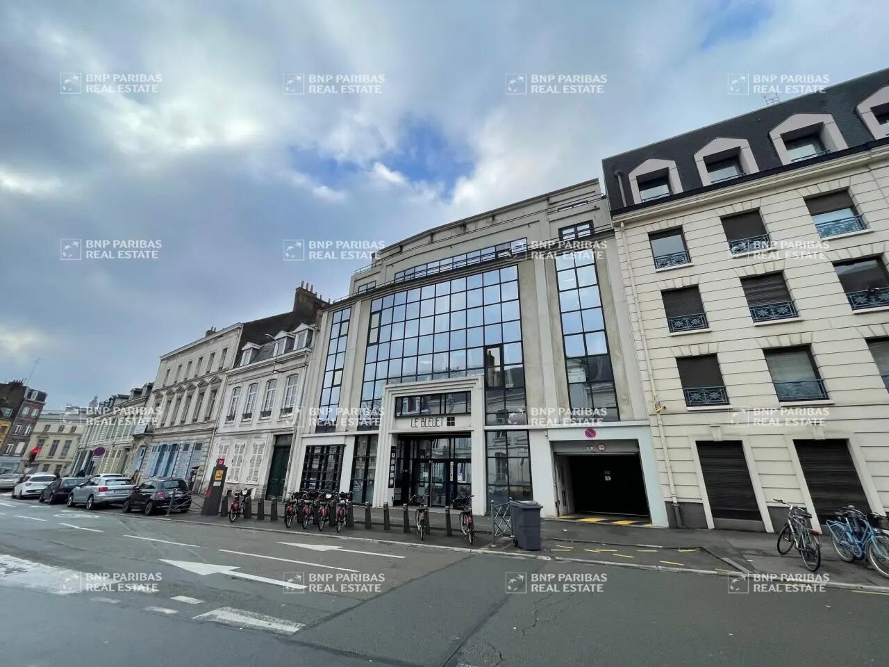 15 Place Aux Bleuets, Lille for lease Building Photo- Image 1 of 7