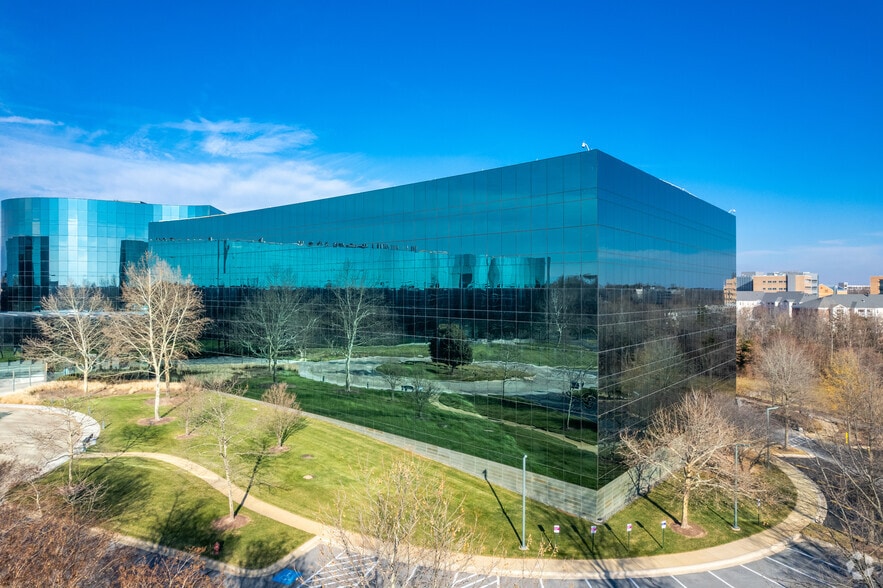 14200 Shady Grove Rd, Rockville, MD for lease - Primary Photo - Image 2 of 19