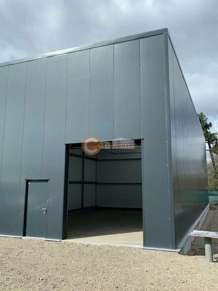 Flex in Le Teich for lease - Building Photo - Image 3 of 7