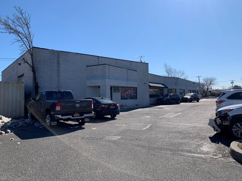 1859 Lakeland Ave, Ronkonkoma, NY for sale - Building Photo - Image 1 of 1