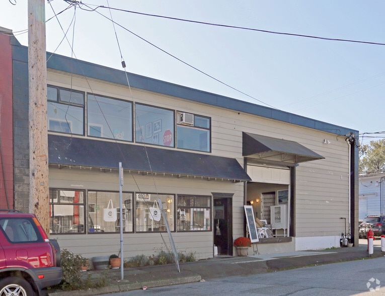 1175 W 15th St, North Vancouver, BC for lease - Primary Photo - Image 1 of 3