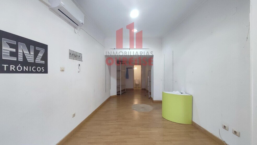 Retail in Ourense for sale - Building Photo - Image 2 of 7