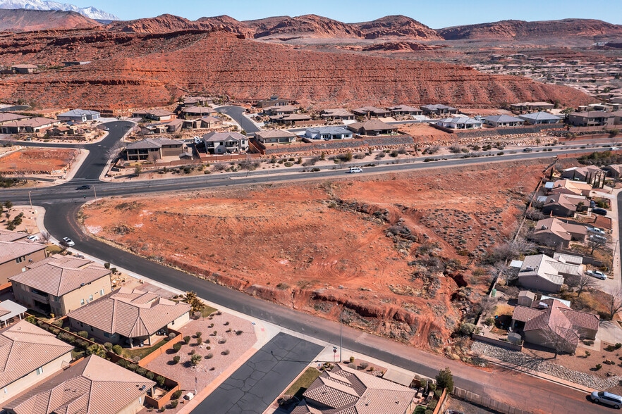 Snow Canyon Pky & 1650 W, St George, UT for sale - Aerial - Image 2 of 4