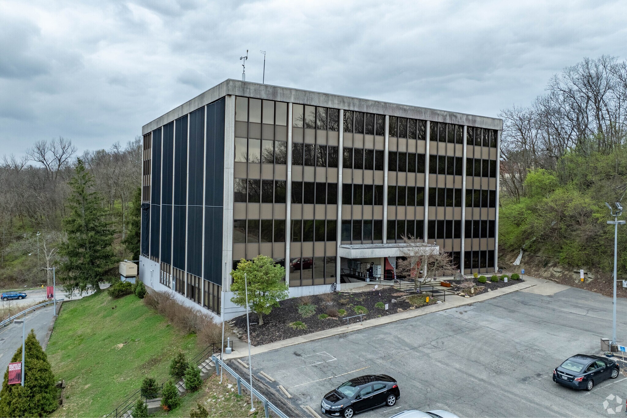 2300 Montana Ave, Cincinnati, OH for lease Building Photo- Image 1 of 5