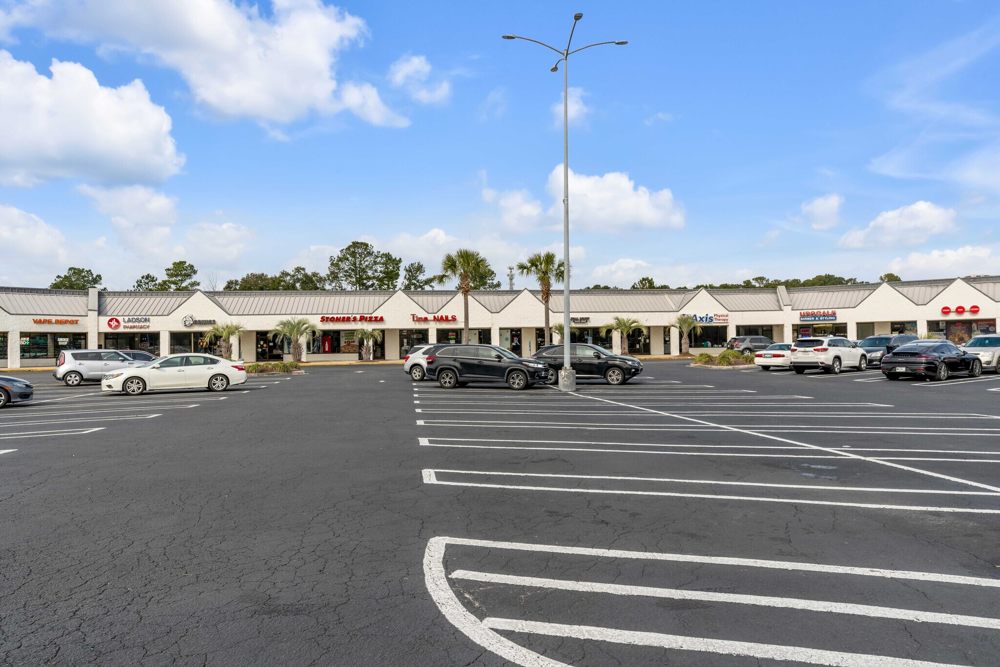 4500 Ladson Rd, Summerville, SC 29485 Ladson Oakbrook Shopping Center