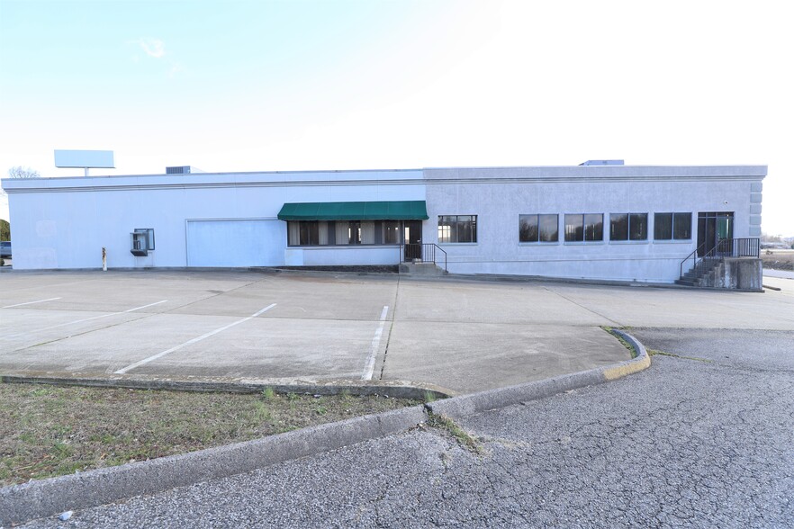 708 Complex Dr, Grand Rivers, KY for sale - Building Photo - Image 1 of 1