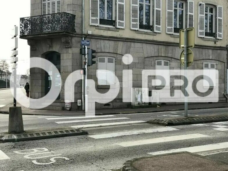 Office in Limoges for lease - Building Photo - Image 1 of 4