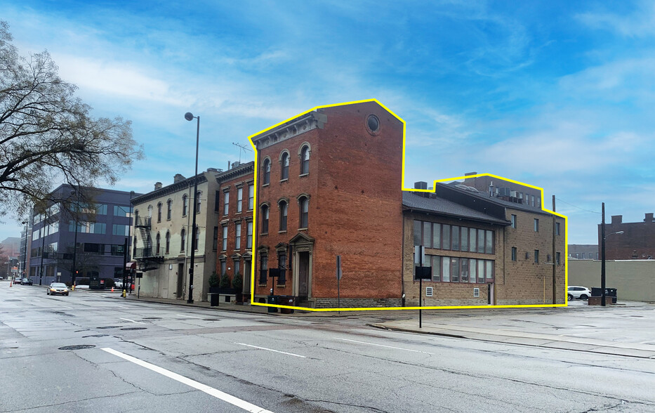 910 Plum St, Cincinnati, OH for lease - Building Photo - Image 1 of 17