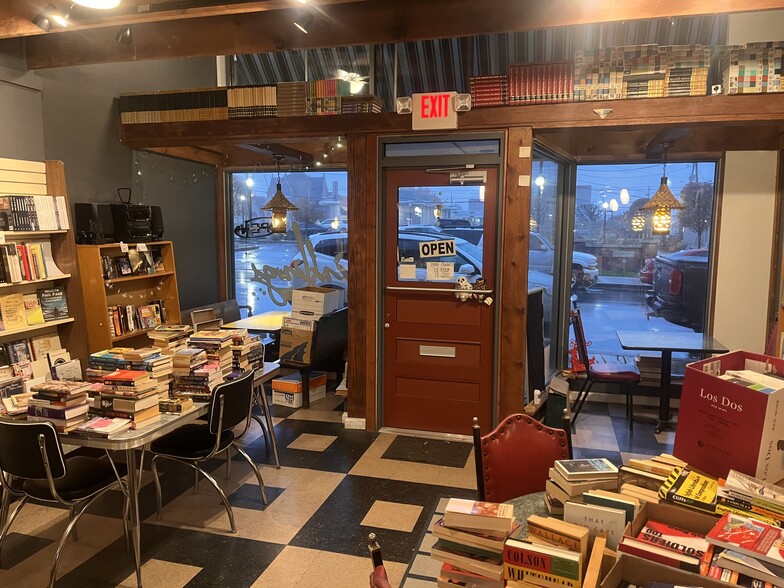 1020 16th St, Bedford, IN for sale - Building Photo - Image 3 of 12