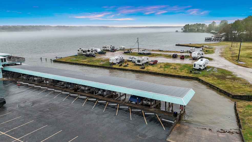 371 Navaho Trl, Onalaska, TX for sale - Building Photo - Image 2 of 5