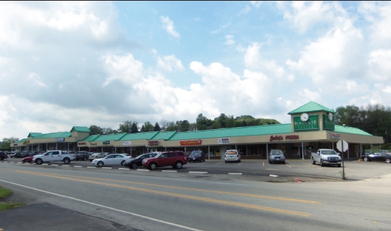 1727 Rostraver Rd, Belle Vernon, PA for lease - Primary Photo - Image 1 of 10