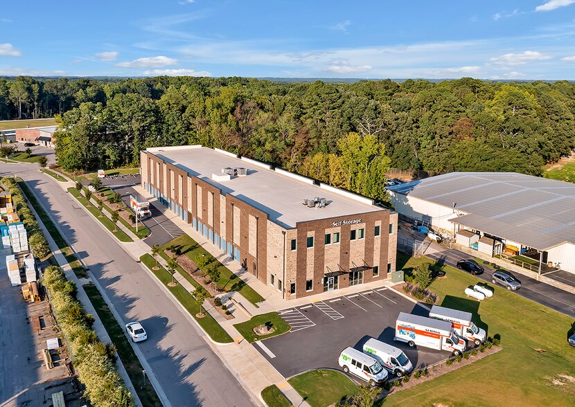 709 Charthouse Dr, Wendell, NC for sale - Building Photo - Image 1 of 1